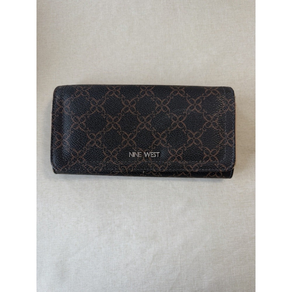 Nine West Brown Logo Wallet Clutch Organizer Monogram Bifold Chic Classic‎
